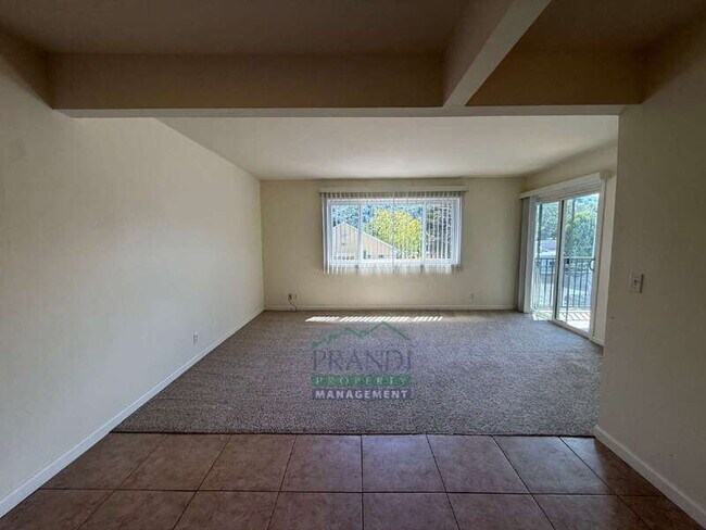 Foto del edificio - 1208 Sir Francis Drake Blvd