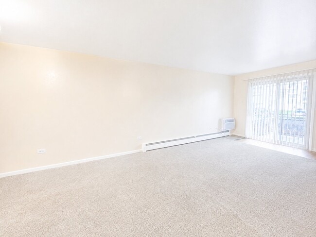 Building Photo - 1375 Everett Ct