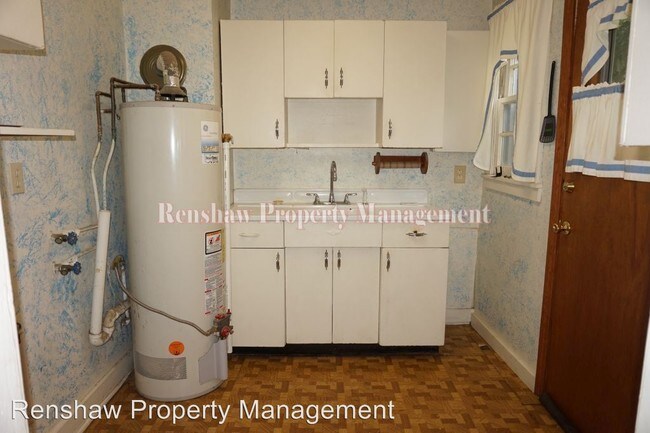 Building Photo - 2 br, 1 bath House - 1689 Combs St.
