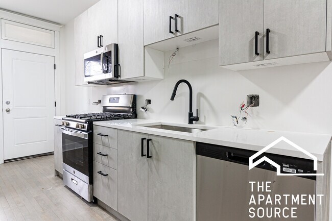 Foto del edificio - 6335 N Wayne Ave