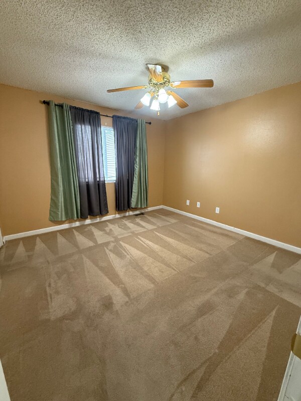 Foto del edificio - 1268 Soaring Eagle Dr