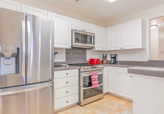 Building Photo - 92-1057 Koio Dr