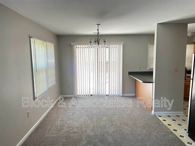 Foto del edificio - 2708 Heathersmith Ct