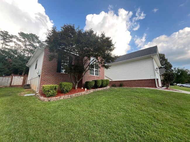 Building Photo - 107 Vanessa Dr