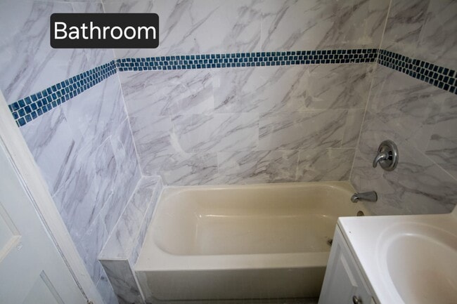 Building Photo - 342 Union Ave