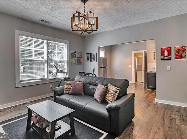 Foto del edificio - 506 Old Wheat St NE