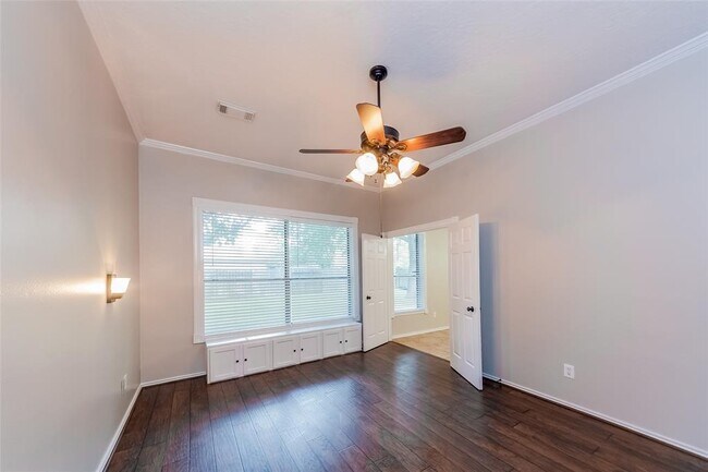 Building Photo - 5915 Woodmancote Dr