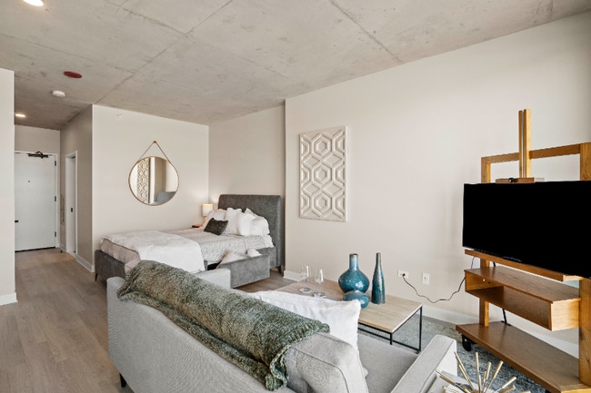 Building Photo - 4693 N Broadway