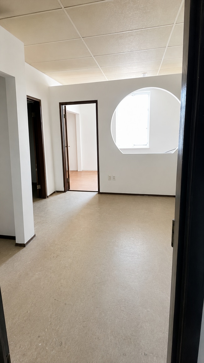 Building Photo - One Bedroom