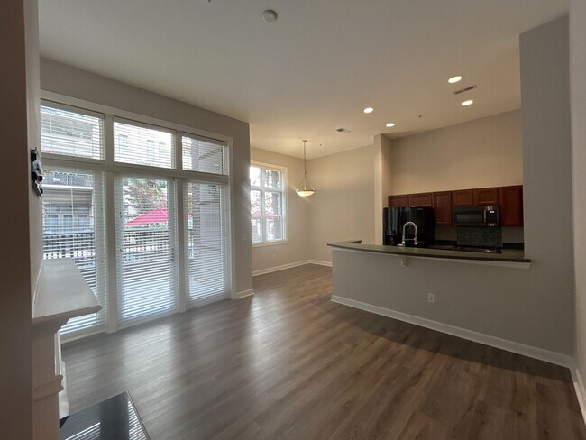 Foto del edificio - T.R. Lawing Realty Property