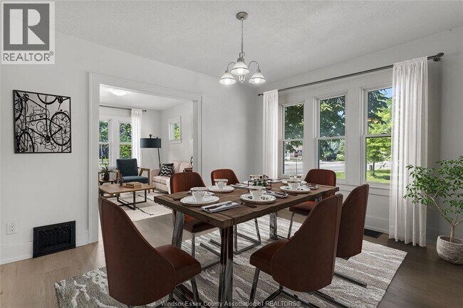 Building Photo - 426 Tecumseh Rd W