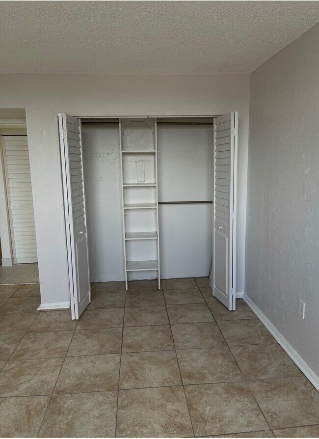 Foto del edificio - 1251 NE 108th St