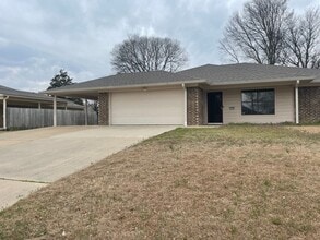 Building Photo - 1207 Acapulco Ln