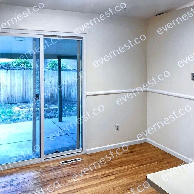 Foto del edificio - 4639 E Euclid Cir