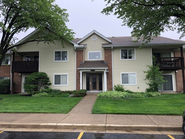 Building Photo - 1441 Hollow Run