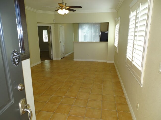 Building Photo - 3 bedroom home in SOUTH SUMMERLIN