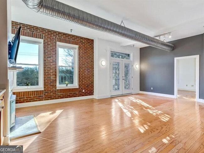 Foto del edificio - 1158 Ponce De Leon Ave NE