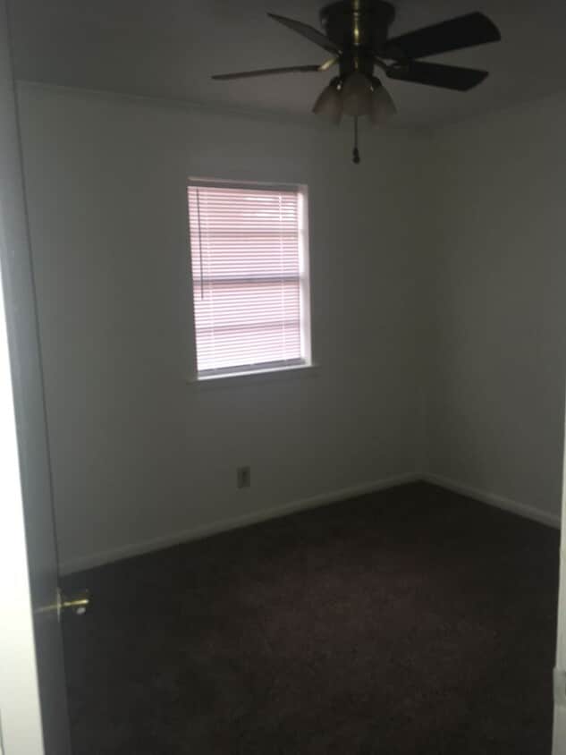 Building Photo - 208 Corman Ave