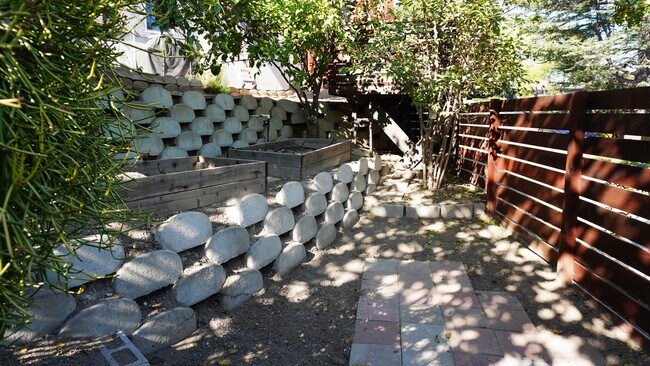 Foto del edificio - 4438 Jasper St