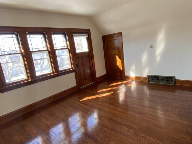 Building Photo - 3040a N 61st St