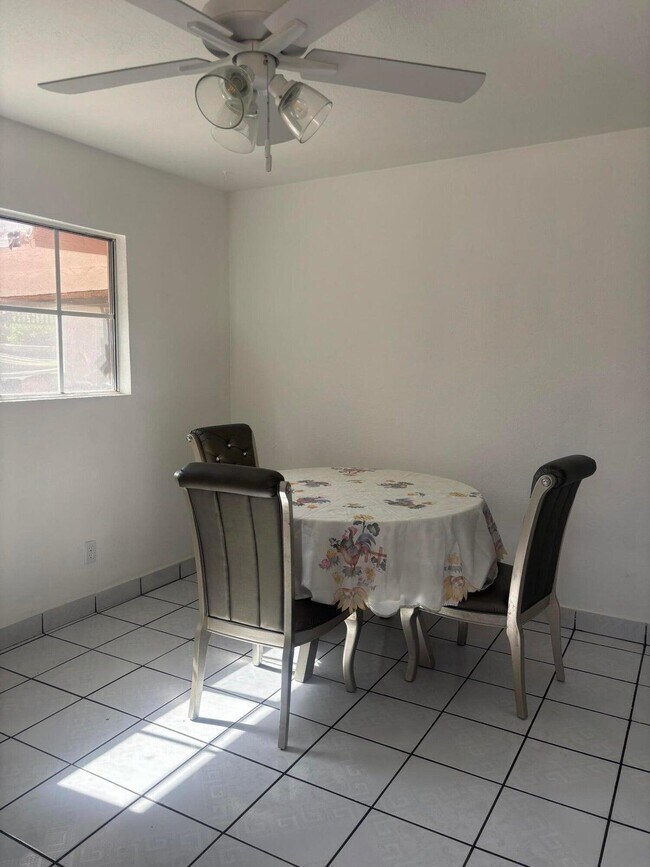 Foto del edificio - 81723 Tecoma Ave