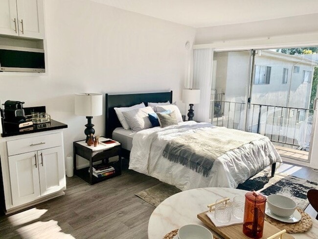 Interior Photo - The Elizabeth