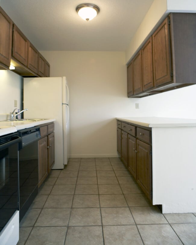 Foto del edificio - 135 N Twin Oaks Terrace