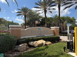 Building Photo - 9033 Wiles Rd