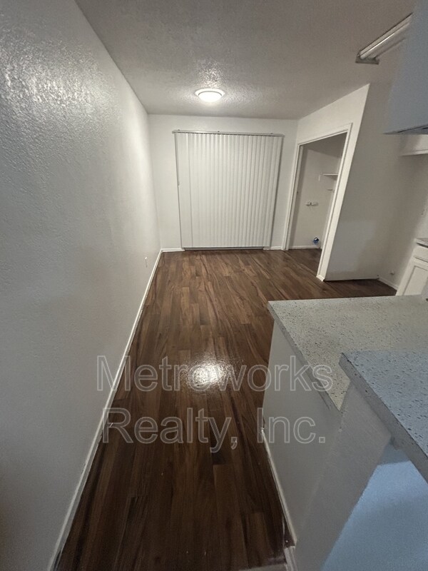 Building Photo - 105 Pine Meadow Dr
