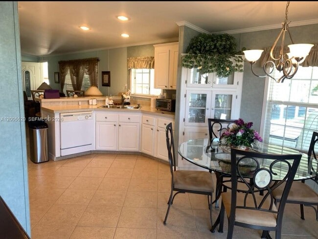 Foto del edificio - 3021 SW 52nd Ave