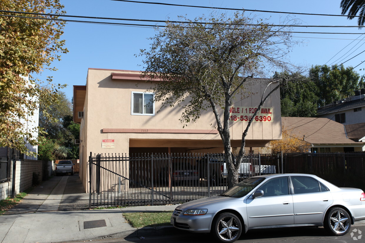 Foto del edificio - 7312 INDEPENDENCE AV