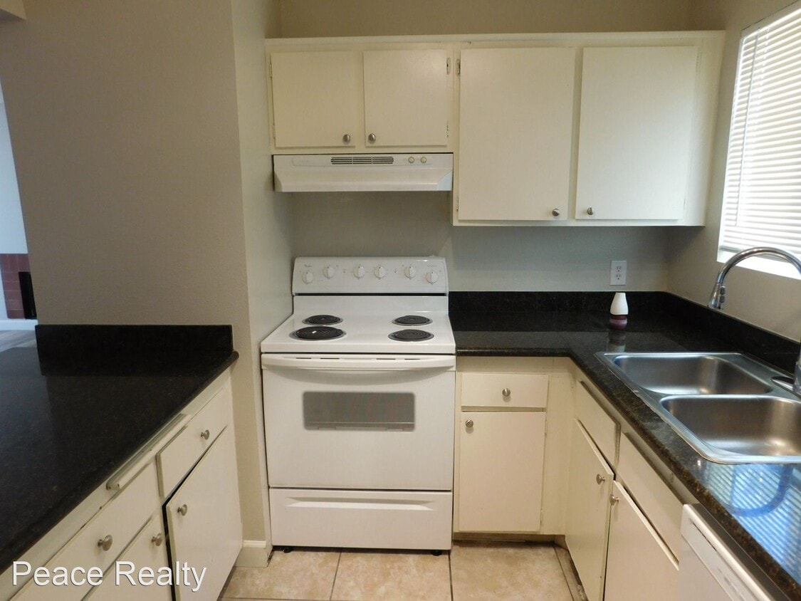 Primary Photo - 2 br, 2 bath House - 5003 Spencer St Unit A
