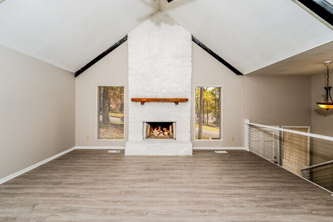 Foto del edificio - 4054 Brookmont Dr