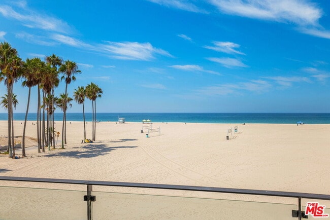 Building Photo - 115 Ocean Front Walk