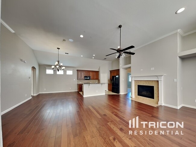 Building Photo - 1045 Kaylie St