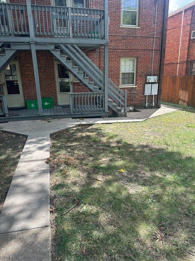 Foto del edificio - 3106 Hanover Ave