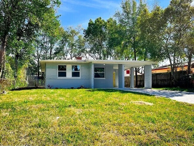 Foto del edificio - 3 Bedroom Single Family Home in Jacksonville