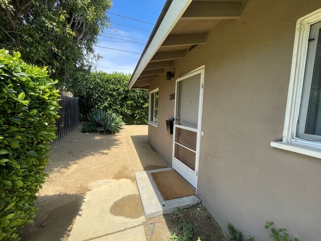 Building Photo - 3357po