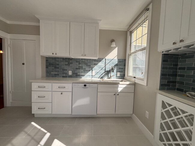 Foto del edificio - 2406 Cedar St