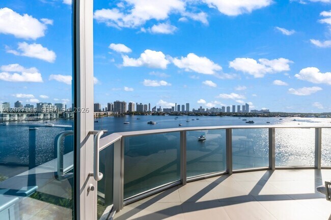 Foto del edificio - 17301 Biscayne Blvd