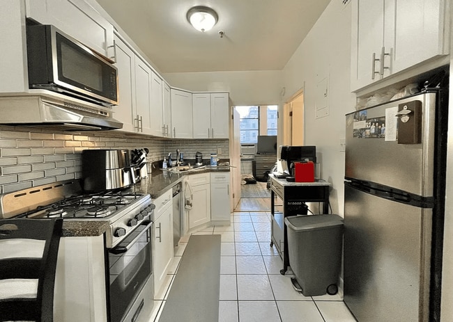 Building Photo - 114 E 28th St