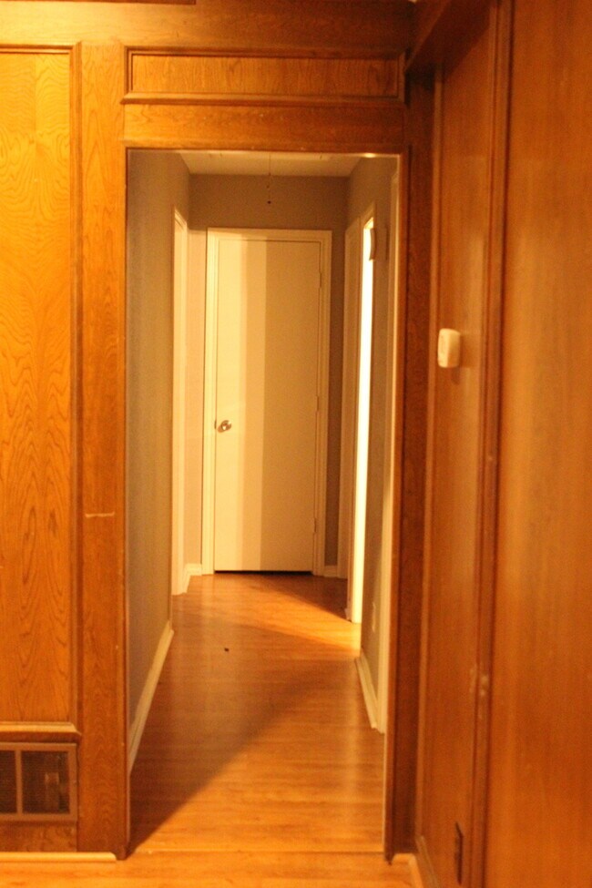 Building Photo - Maximum comfort and convenience