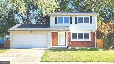 Building Photo - 356 Mockingbird Ave