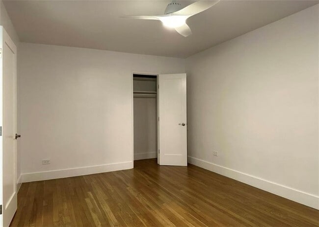 Foto del edificio - 9511 Shore Rd