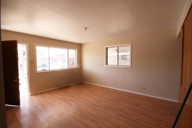 Building Photo - 5829 Macaw Ave