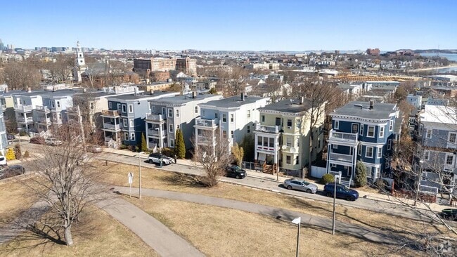 Building Photo - 60 Percival St
