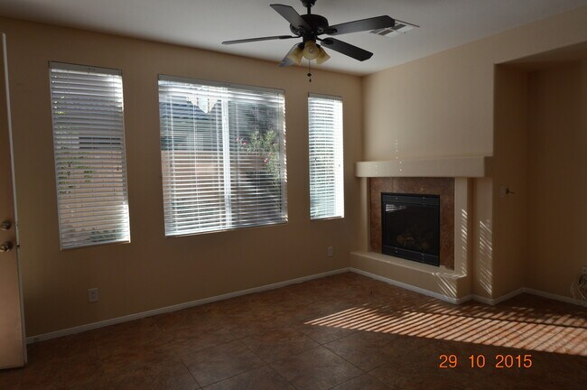 Building Photo - Gated Southern Highlands Home!