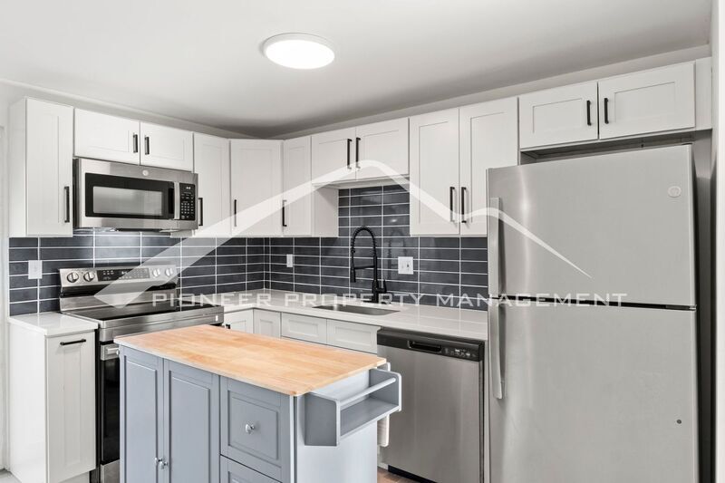 Foto principal - 610 Catalina Dr