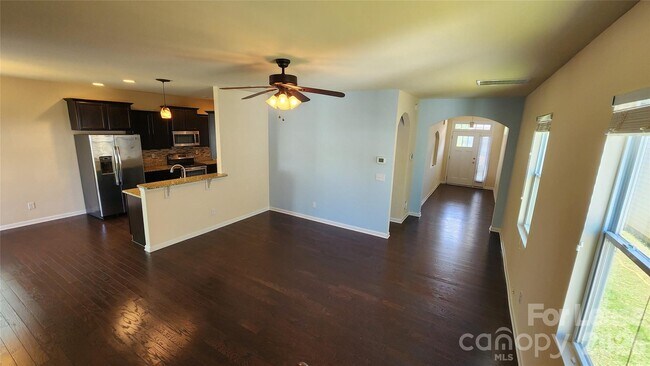 Foto del edificio - 508 Knothole Ln