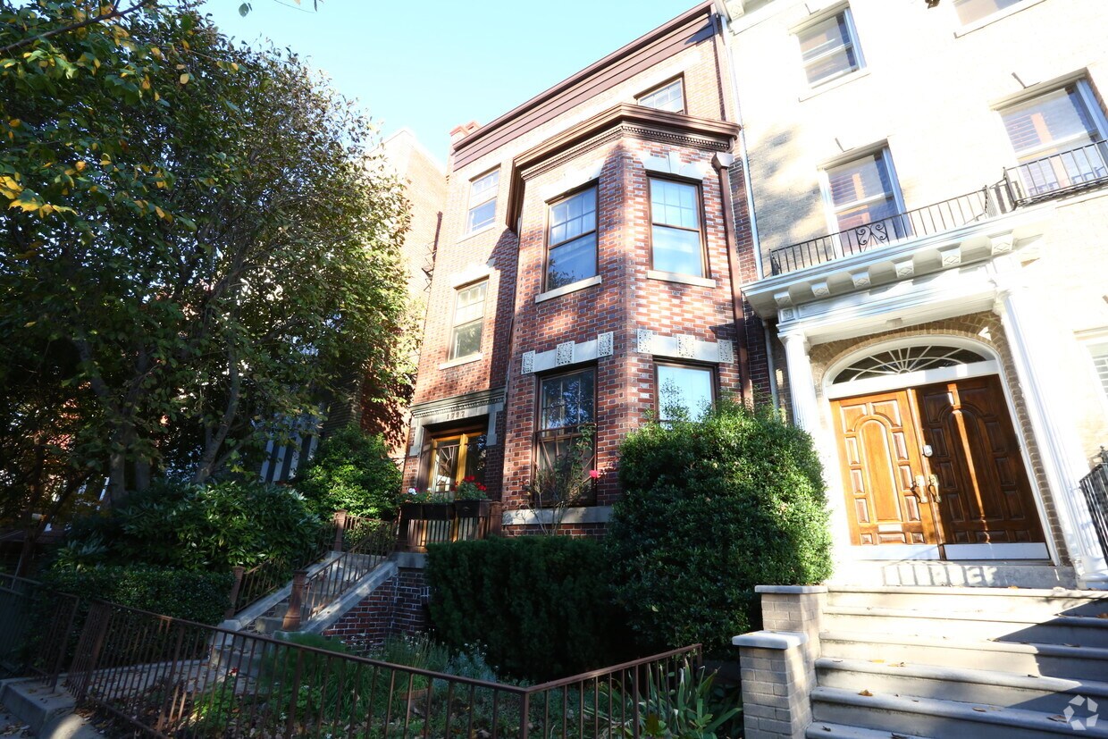 Building Photo - 1727 S St NW